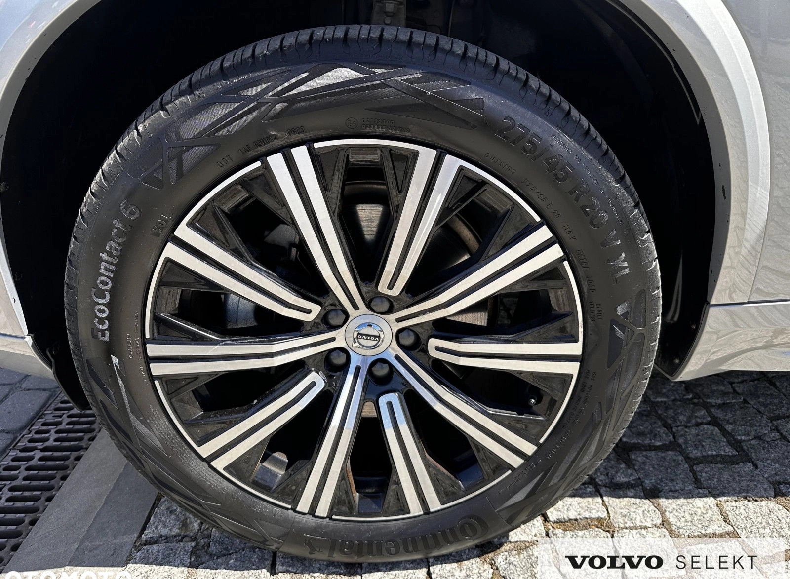 Volvo XC 90 cena 299900 przebieg: 30365, rok produkcji 2023 z Andrychów małe 704